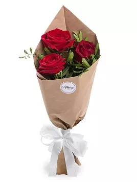 Букет из 3 красных роз в упаковке